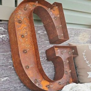 letras vintage con acabado oxido