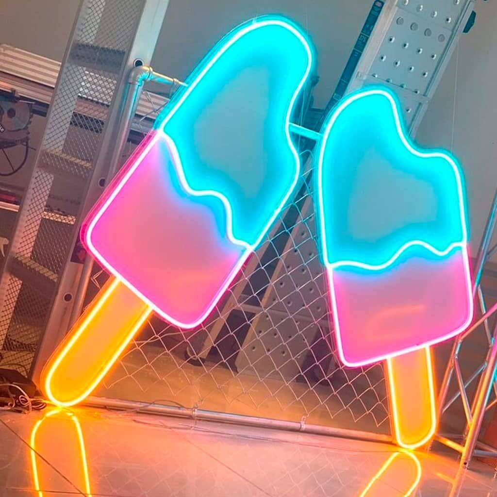 luz neon figuras letras reparacion instalación mantenimiento de gas para neon transformador para neon cable para neon hamburguesa de neon fabrica de luz neon en Leon Guanajuato tel 4772556338